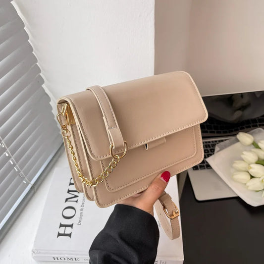 Sac à bandoulière en cuir PU tendance avec chaîne et pochette mode