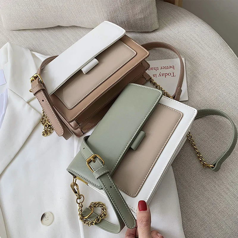 Sac à bandoulière en cuir PU tendance avec chaîne et pochette mode